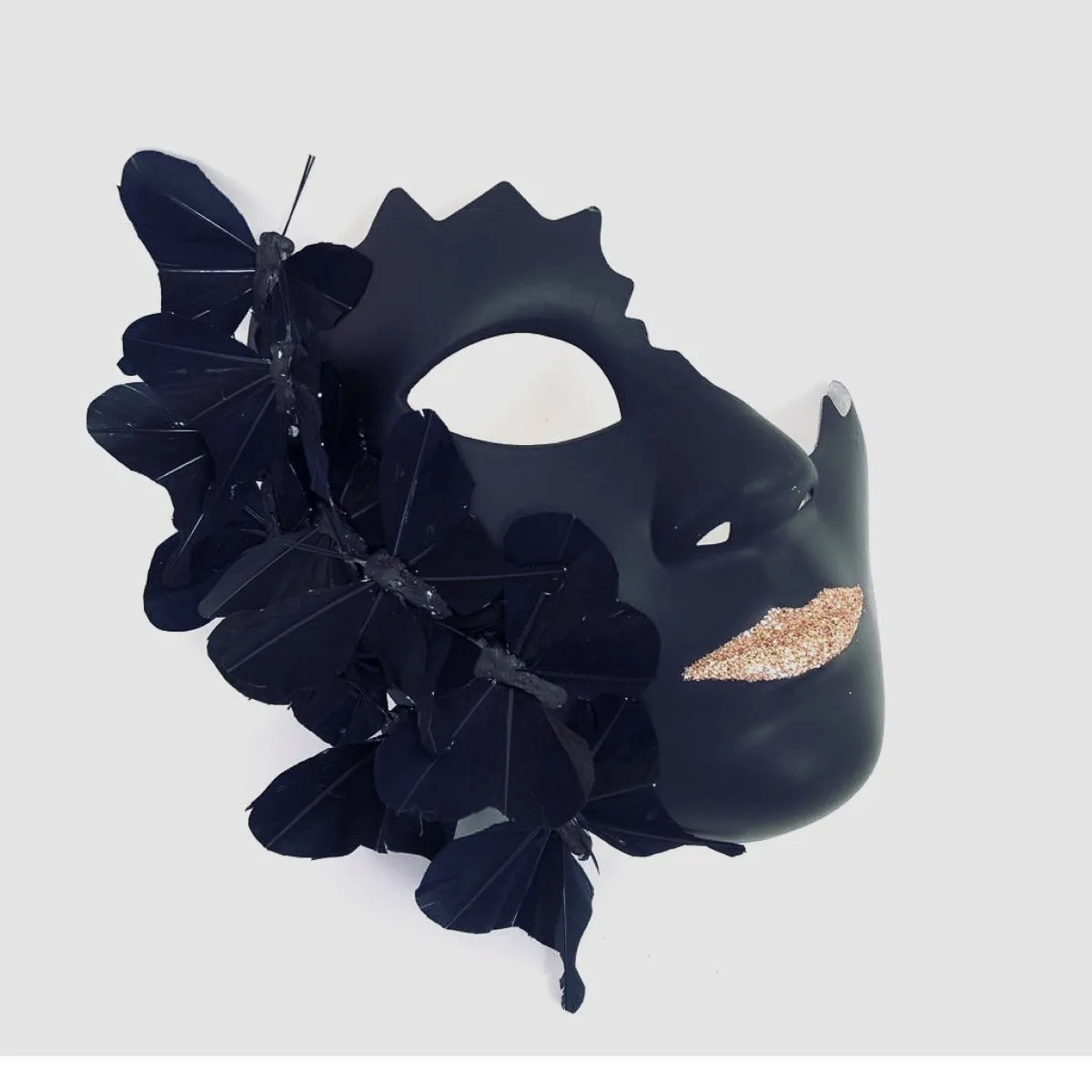 Cracked Half Face Butterfly Mask - Black / Gold Lip