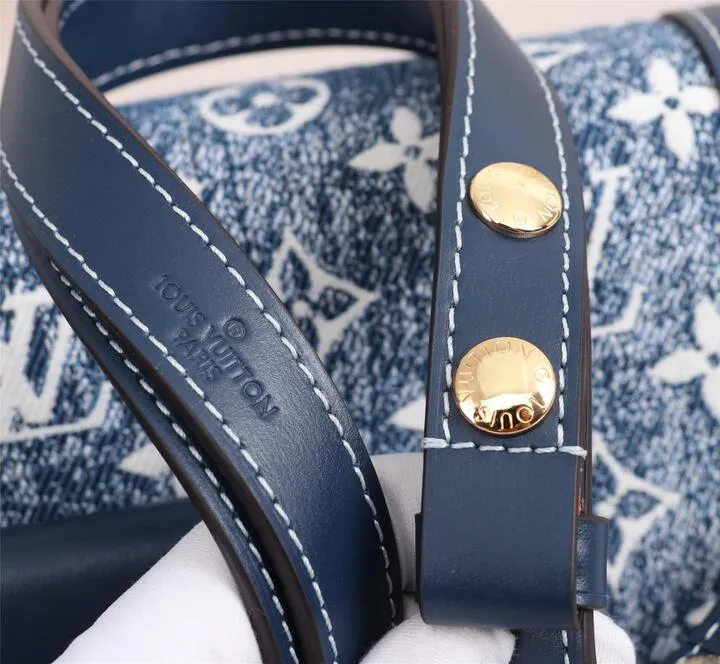 LV Dauphine MM Denim Jacquard Monogram Pattern Navy Blue For Women,  Shoulder And Crossbody Bags 9.8in/25cm LV M59631