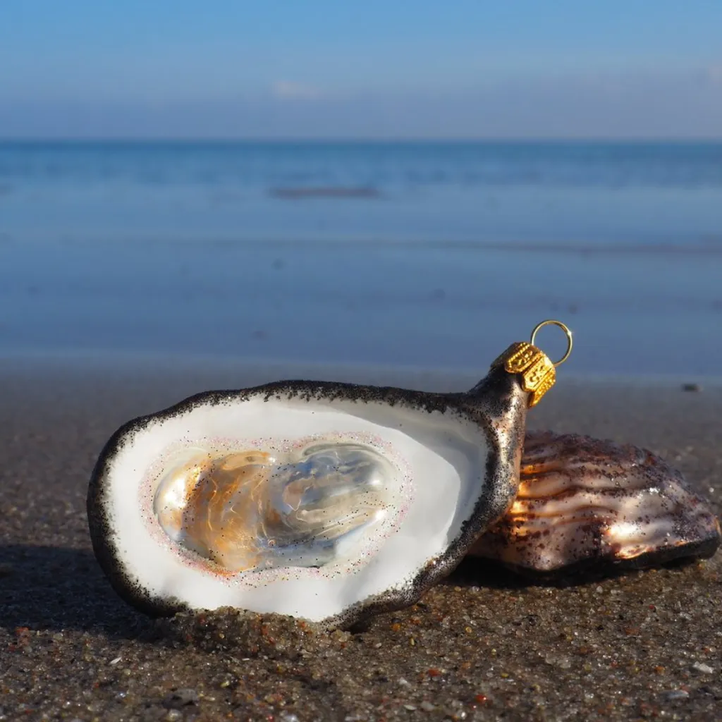 Oyster Christmas decoration